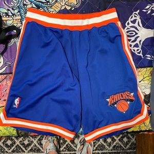 Mitchell n ness Knicks shorts OFFICIAL size large BARELY WORN